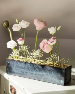 Klong Äng vas, rektangulär, mässing