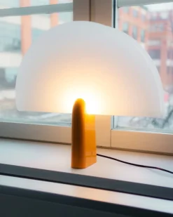 Klong Pavo bordslampa, gul