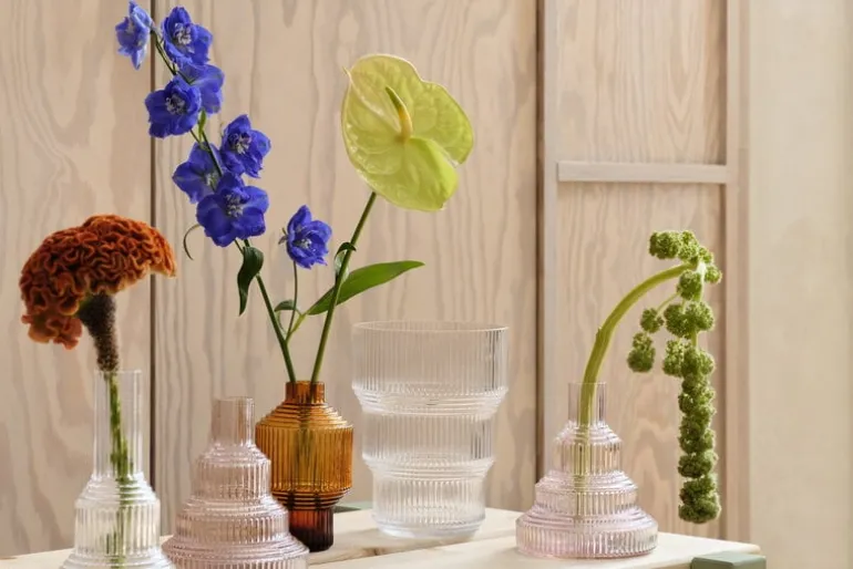 Kosta Boda Pavilion tulpanvas, 173 mm, genomskinlig