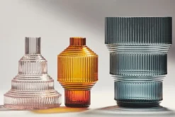 Kosta Boda Pavilion vas, 134 mm, mörk bärnsten