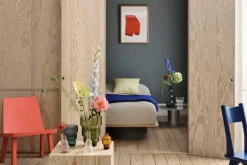 Kosta Boda Pavilion vas, 134 mm, mörk bärnsten