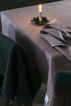 Lapuan Kankurit Aamu bordsduk, 150 x 260 cm, bordeaux