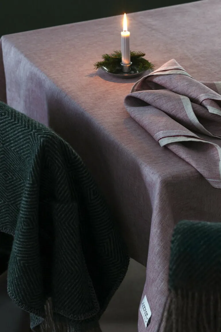 Lapuan Kankurit Aamu bordsduk, 150 x 260 cm, bordeaux