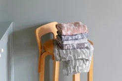 Lapuan Kankurit Jäkälä handduk, vit - kanel