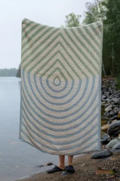 Lapuan Kankurit Metsälampi badlakan, vit - grön - regnblå