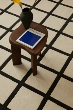 LAYERED Avenue Checked matta, svart - vit