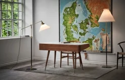 Le Klint Golvlampa 349, mässing - svart