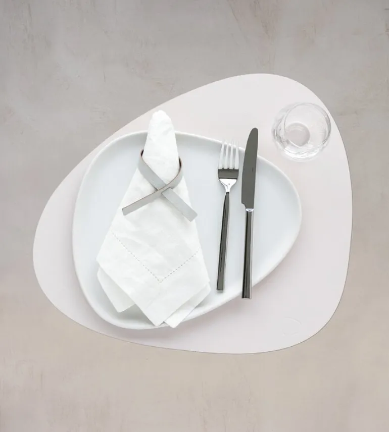 Lind DNA Curve bordstablett, 37 x 44 cm, milt hudfärgat Nupo-läder