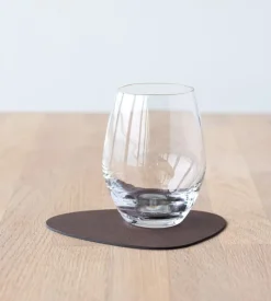 Lind DNA Curve glasunderlägg, mörkbrunt Nupo-läder