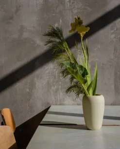 Lokal Helsinki Silmu vas, ljusgul