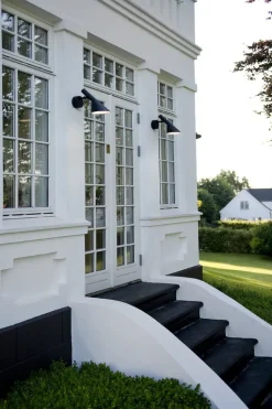 Louis Poulsen AJ 50 vägglampa för utomhusbruk, svart