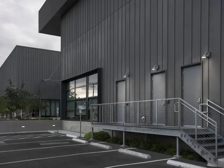 Louis Poulsen AJ 50 vägglampa för utomhusbruk, aluminium