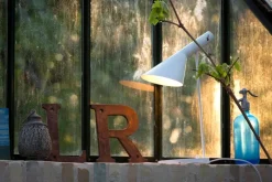 Louis Poulsen AJ bordslampa V3, vit