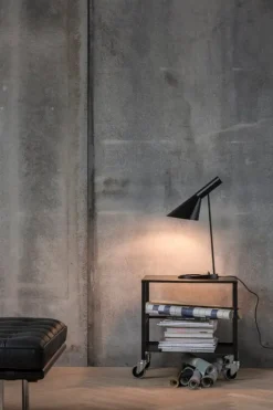 Louis Poulsen AJ bordslampa V3, svart