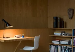 Louis Poulsen AJ bordslampa V3, svart