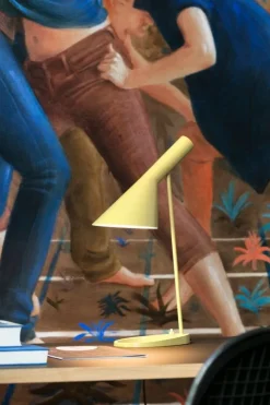 Louis Poulsen AJ Mini bordslampa, soft lemon