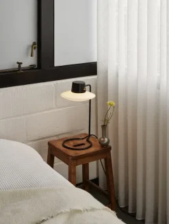 Louis Poulsen AJ Oxford bordslampa, 410 mm, opalglas