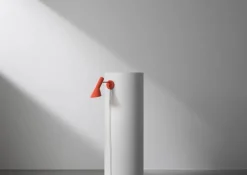 Louis Poulsen AJ vägglampa, electric orange