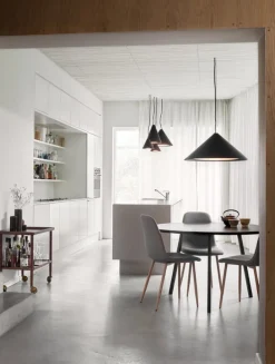 Louis Poulsen Keglen 175 pendellampa, svart