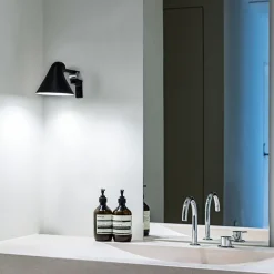 Louis Poulsen NJP vägglampa, kort arm, vit