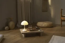 Louis Poulsen Panthella 160 Portable V3 bordslampa, opal beige