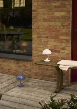 Louis Poulsen Panthella 160 Portable V3 bordslampa, indigoblå