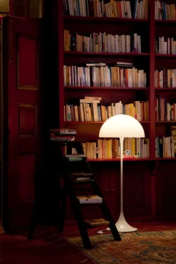 Louis Poulsen Panthella golvlampa, V2, opal