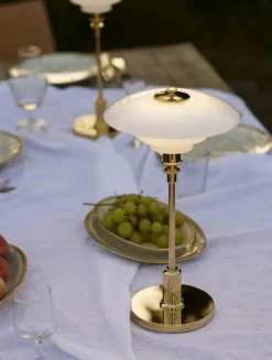 Louis Poulsen PH 2/1 bärbar bordslampa, metalliserad mässing