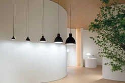 Louis Poulsen Toldbod 170 pendellampa, svart