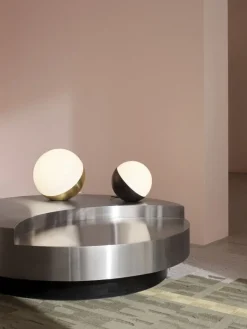 Louis Poulsen VL Studio 250 bords-/golvlampa, mässing