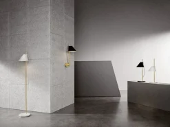 Louis Poulsen Yuh golvlampa, mässing - vit