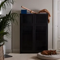 Lundia Classic vitrinskåp, ribbat glas, 104 x 149 cm, svartlackerat