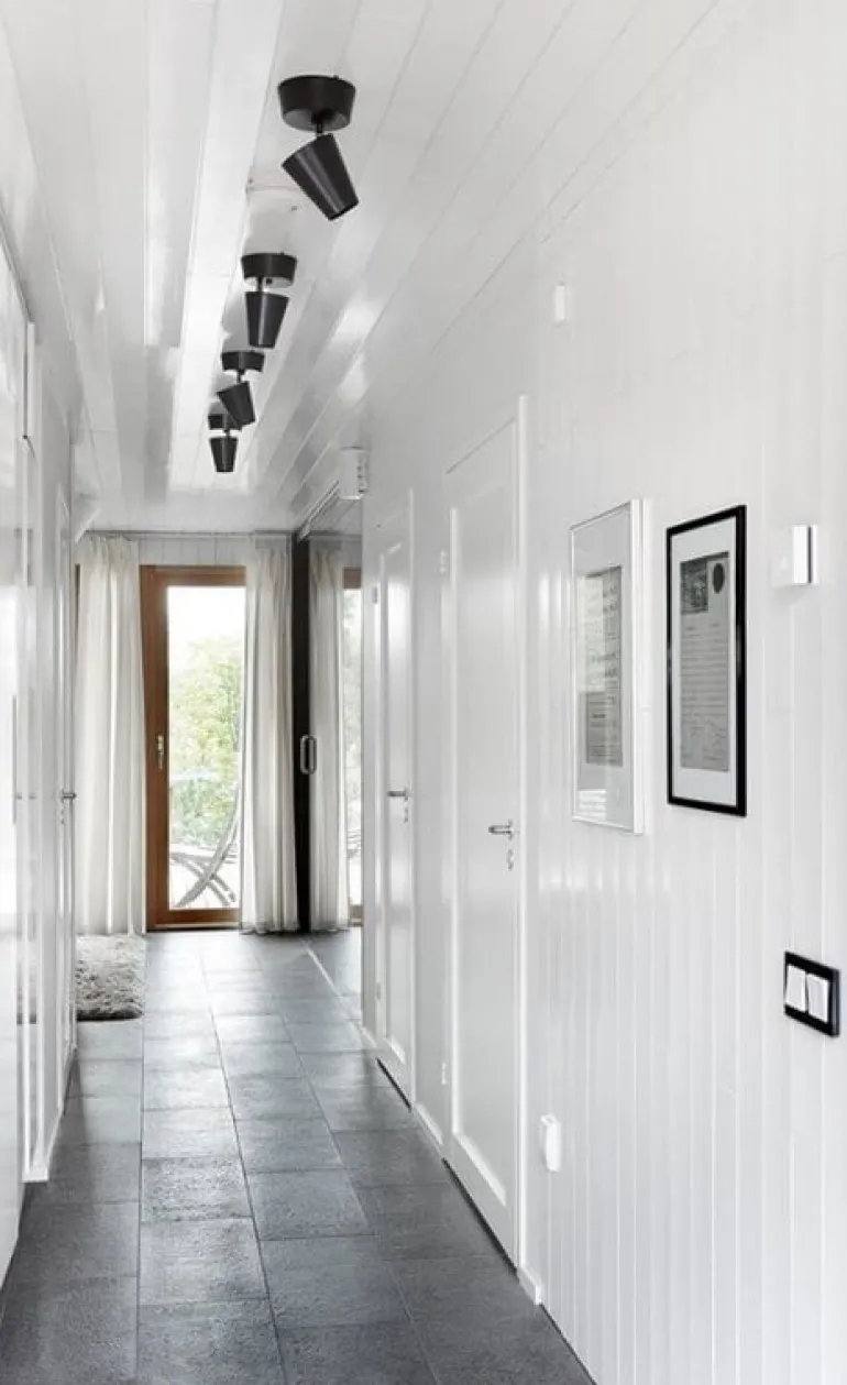 Lundia Tuike taklampa, svart