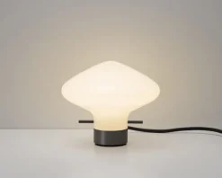 LYFA Repose bordslampa 175, opal - svart