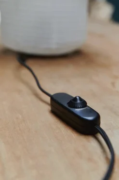 Made By Hand Papier Double bordslampa, 30 cm, ljusgul