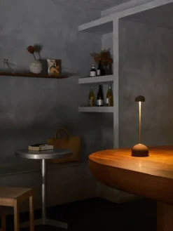 Marset Sips bärbar lampa, choklad - guld