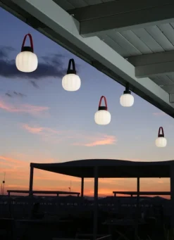 Martinelli Luce Kiki bärbar lampa, vit