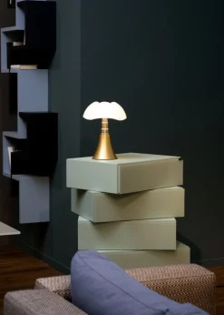 Martinelli Luce Minipipistrello bordslampa, dimbar, mässing