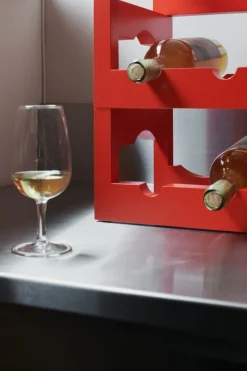 Massproductions Silo stapelbart vinställ, klarrödmålad bok