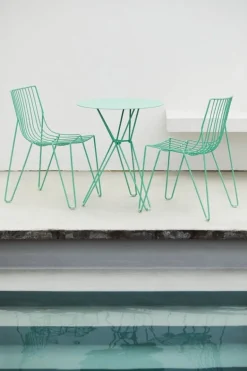 Massproductions Tio stol, oljeduk grön