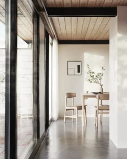 Mater Conscious 3162 stol, såpad ek - coffee waste light