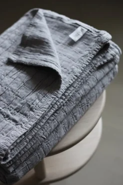 Matri Aava överkast, 200 x 260 cm, mörkgrå