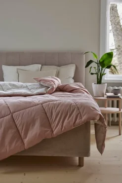 Matri Moona överkast för dubbelsäng, 260 x 260 cm, rospulver - mullbär