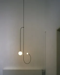 Michael Anastassiades Mobile Chandelier 11, svart patinerad mässing