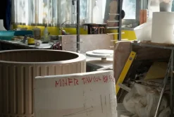 Miniforms Kolos soffbord, glaserad terrakotta