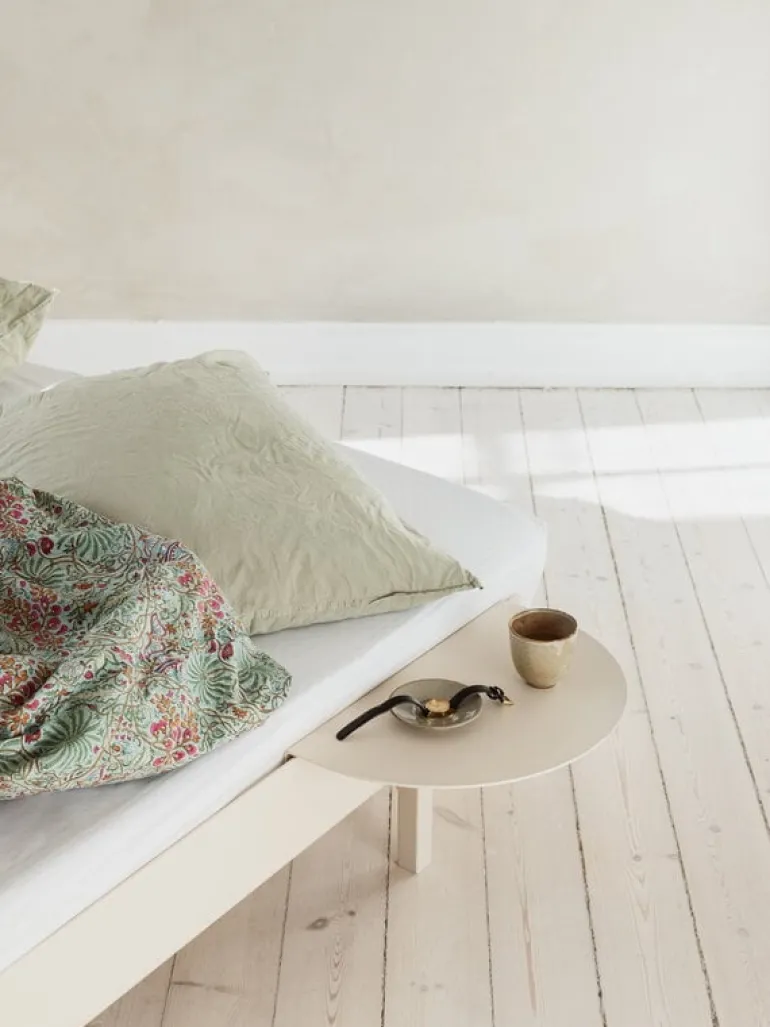 Moebe Nattduksbord, sand