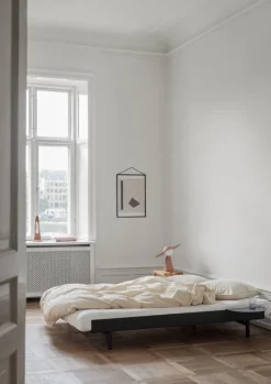 Moebe Nattduksbord, svart