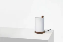Motarasu Enso bordslampa, vit - svartoljad ek