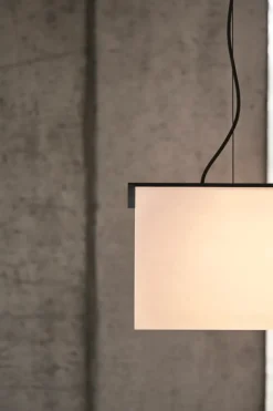 Motarasu Enso pendellampa, vit - svartbetsad ek