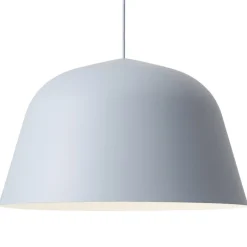 Muuto Ambit pendellampa, 55 cm, ljusblå